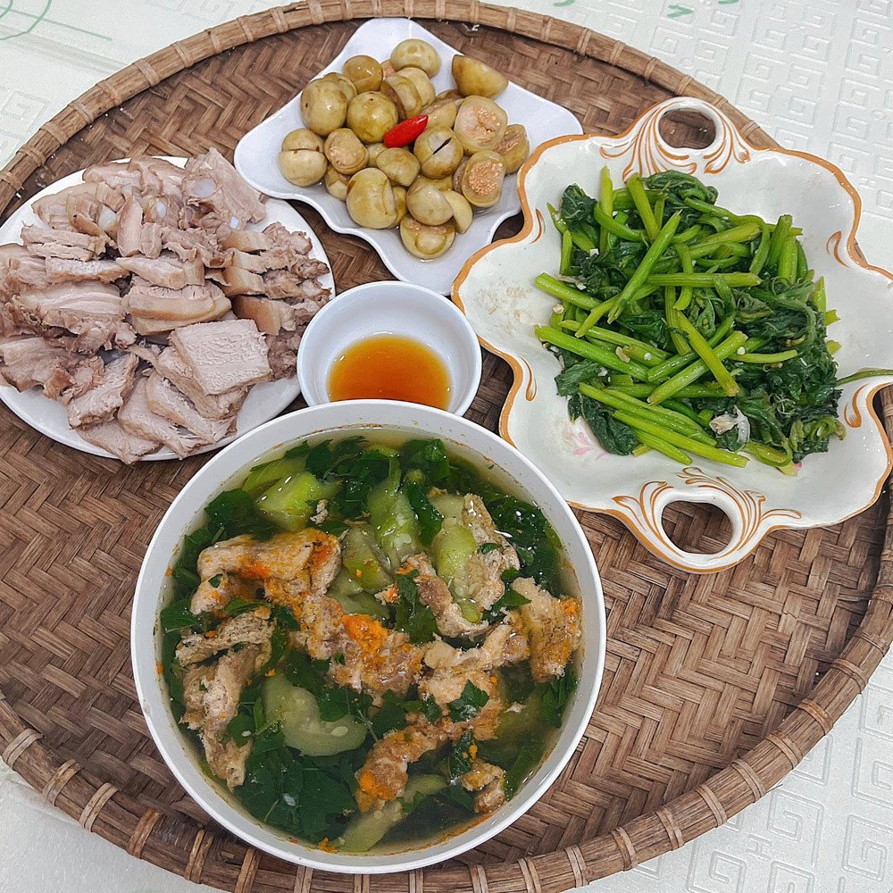 Chồng Vui luôn nấu những bữa ăn ấm cúng