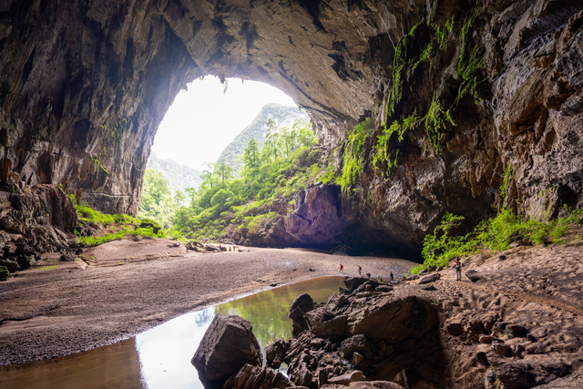 Quảng Bình được mệnh danh là "Vương quốc hang động".