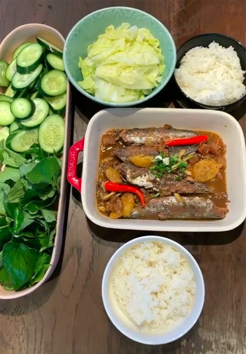 Tóc Tiên và món cá kho độc đáo cùng rau diếp cá: Bí quyết cho sức khỏe tuyệt vời - 2