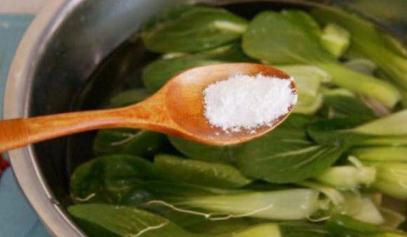 6 bí quyết giúp rau luộc luôn xanh tươi và giòn ngon - 2