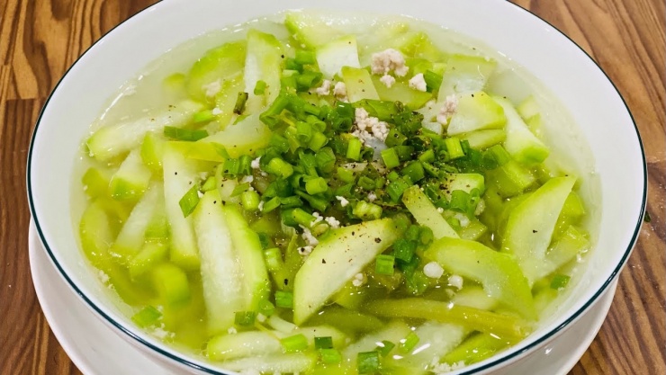Canh bí đao thịt bằm