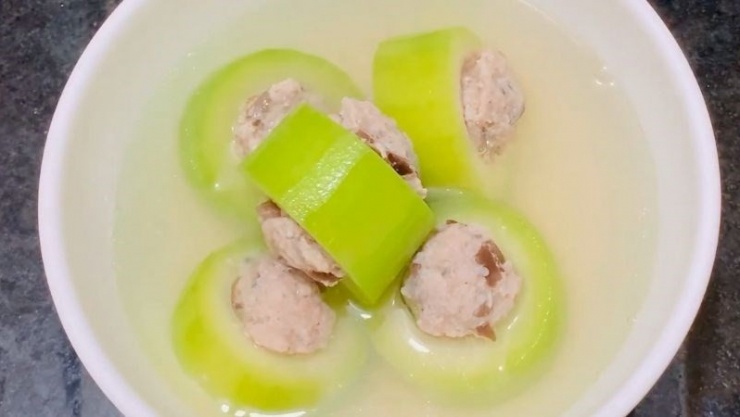 Canh bí đao nhồi thịt