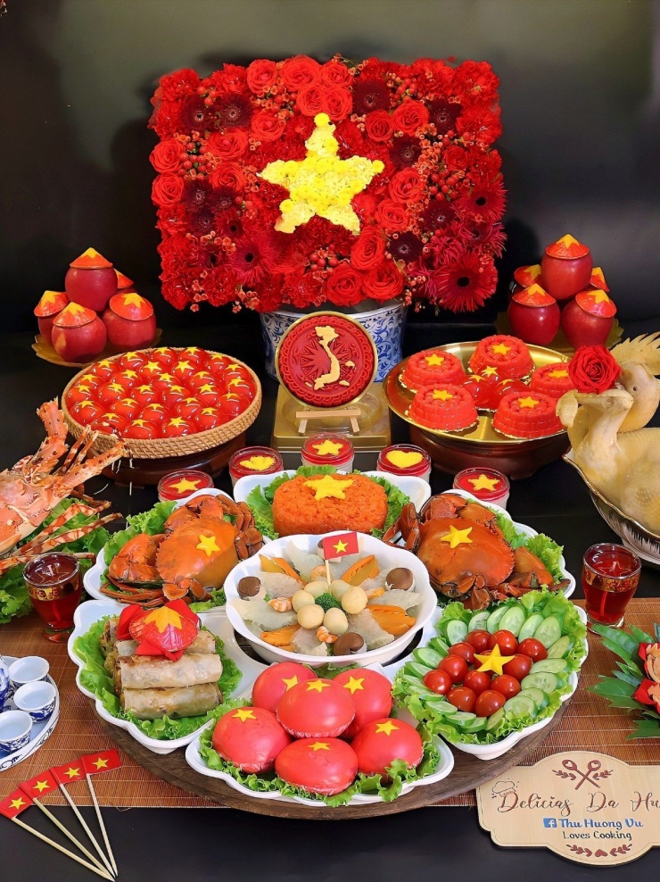 Chị Hương gọi đây là 'mâm cỗ yêu nước'. Ảnh: Vũ Thu Hương