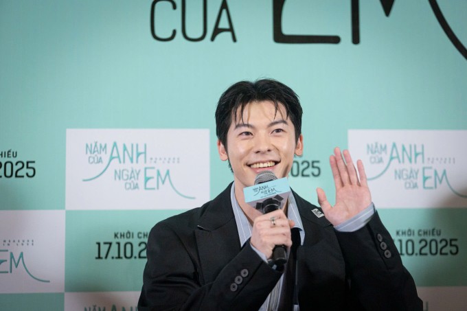 Hứa Quang Hán tại buổi giao lưu, ra mắt phim ở TP HCM, chiều 24/9.