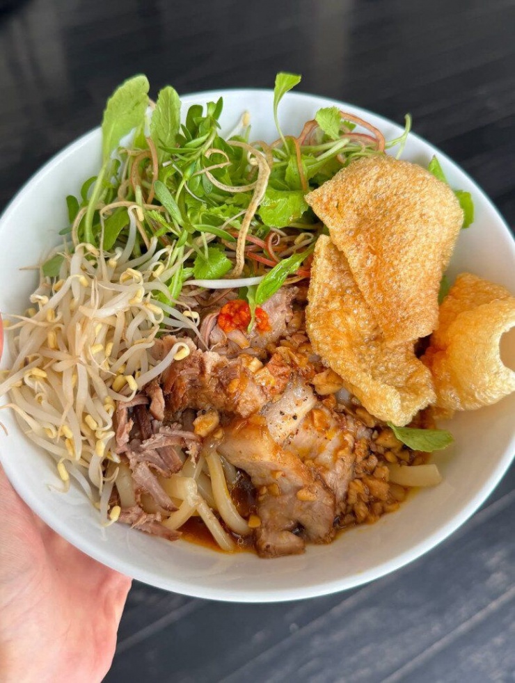 Nàng dâu triệu đô Tăng Thanh Hà khoe tài nấu món cao lầu đặc sản - 4