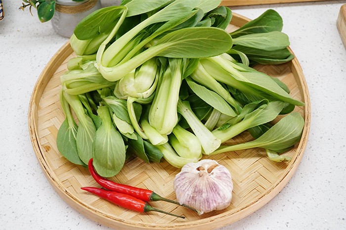 Loại rau giá rẻ, được mệnh danh là vua canxi, có mặt khắp chợ Việt, chế biến thành nhiều món ăn ngon miệng - 1