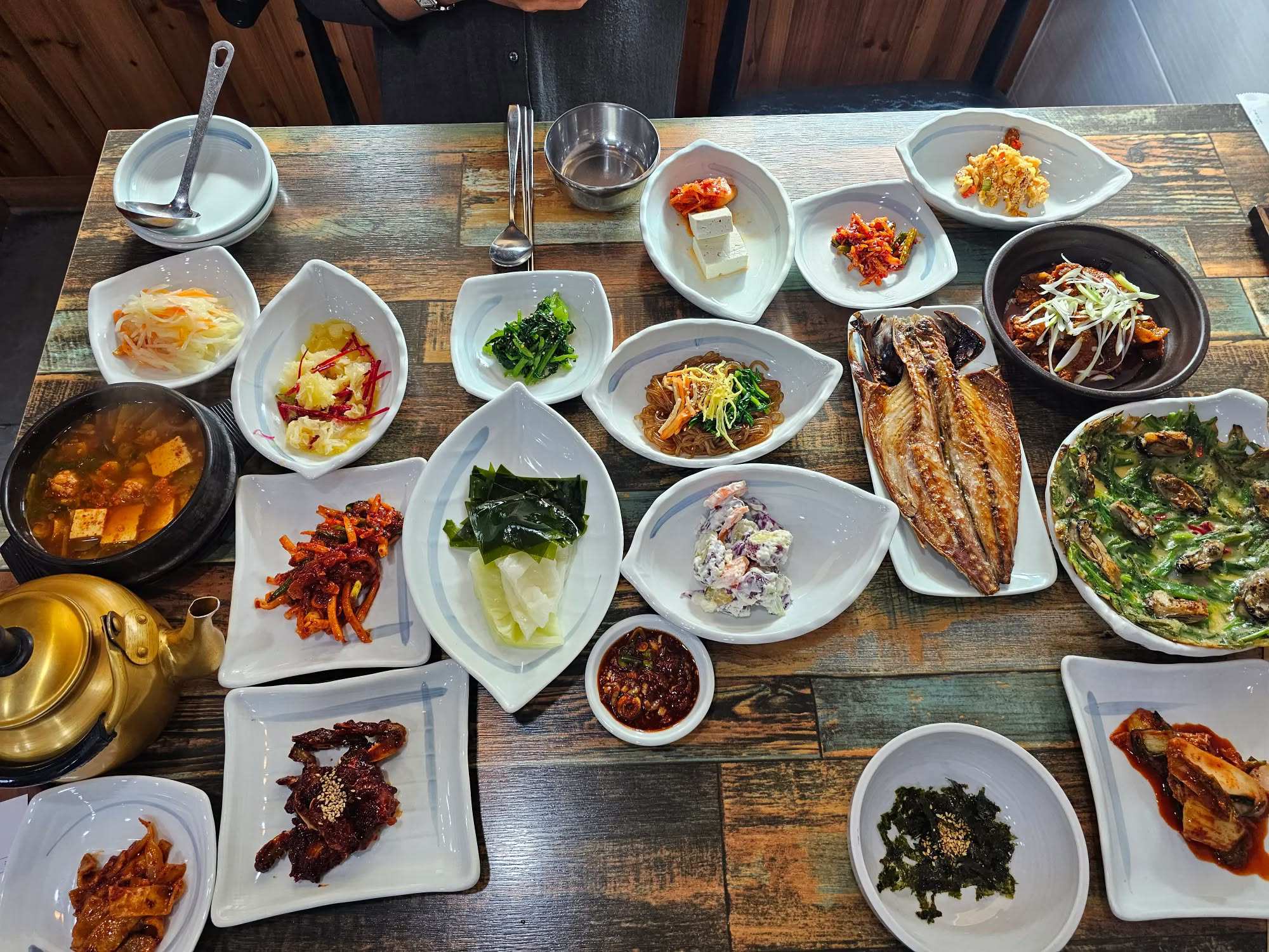 Mâm cơm truyền thống Hàn Quốc khiến người lười rửa bát “chạy mất dép” - 6